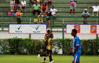 Uberabinha é campeão juvenil com autoridade